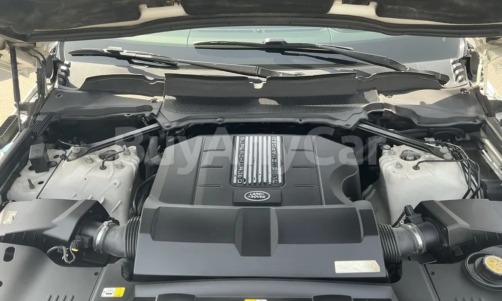 Vehicle photo 6