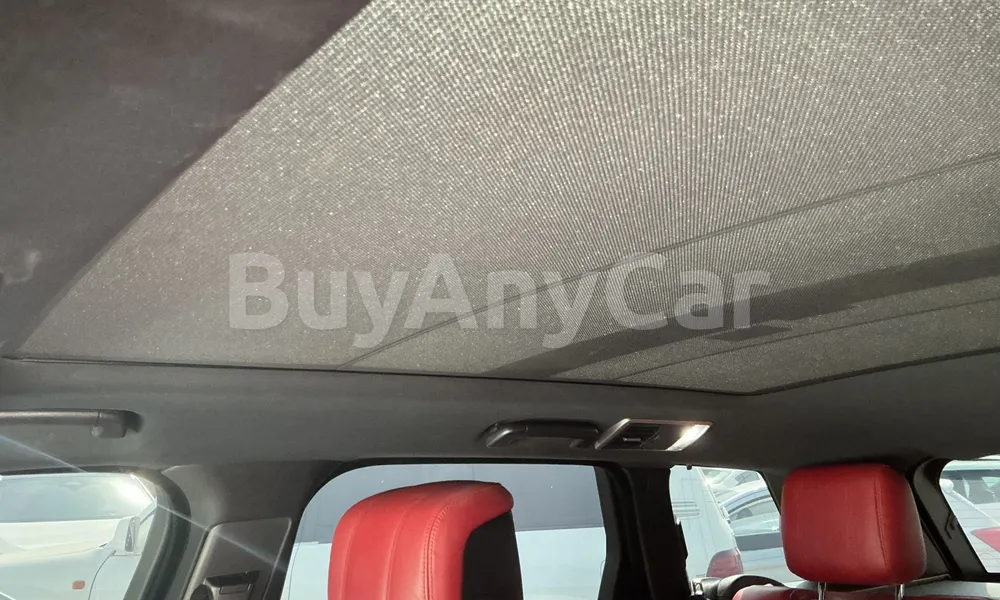 Vehicle photo 9