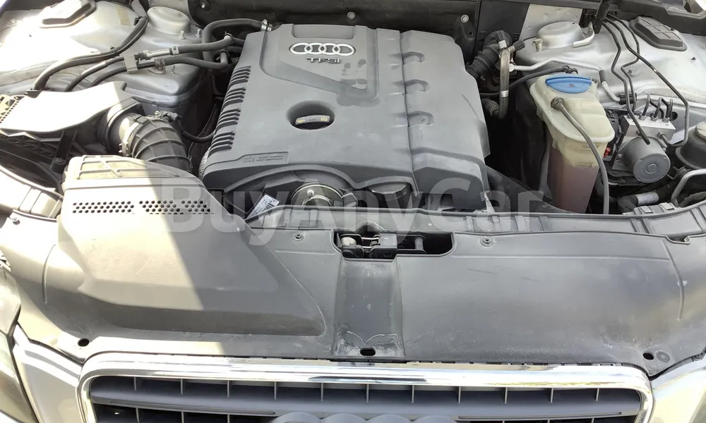 Vehicle photo 6
