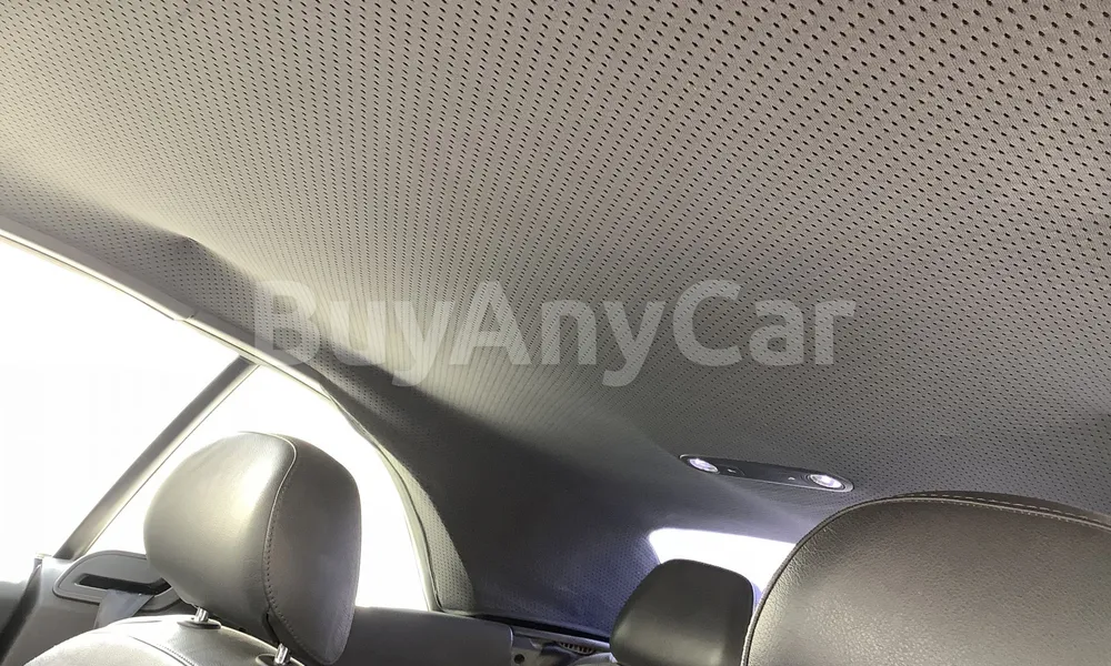 Vehicle photo 9
