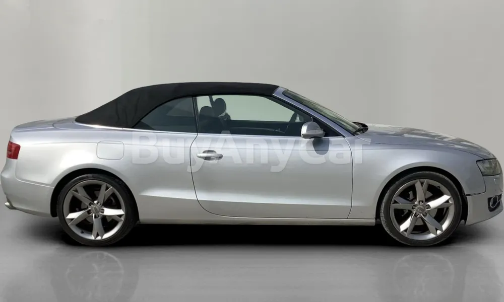 Vehicle photo 3