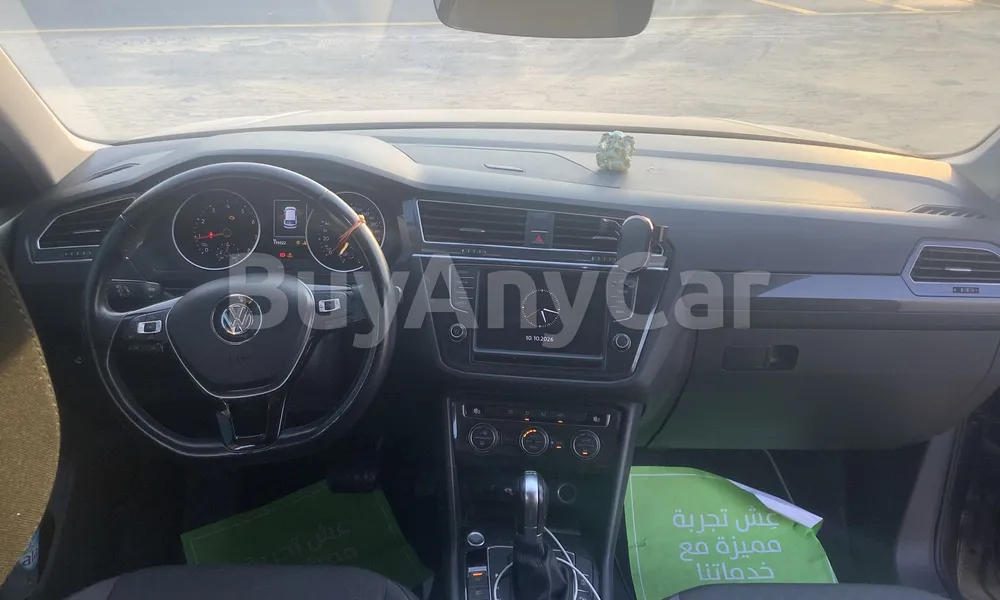 Vehicle photo 8