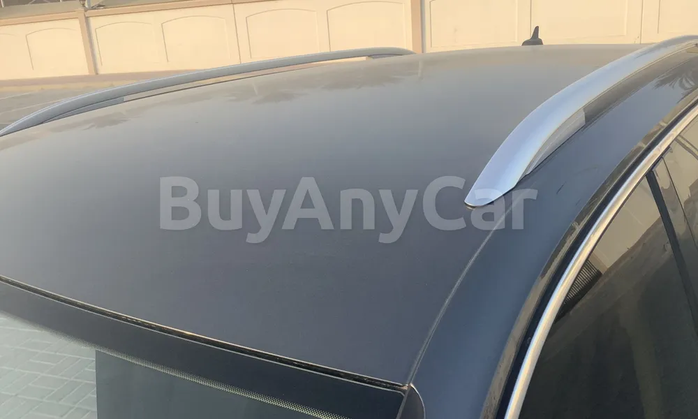 Vehicle photo 6