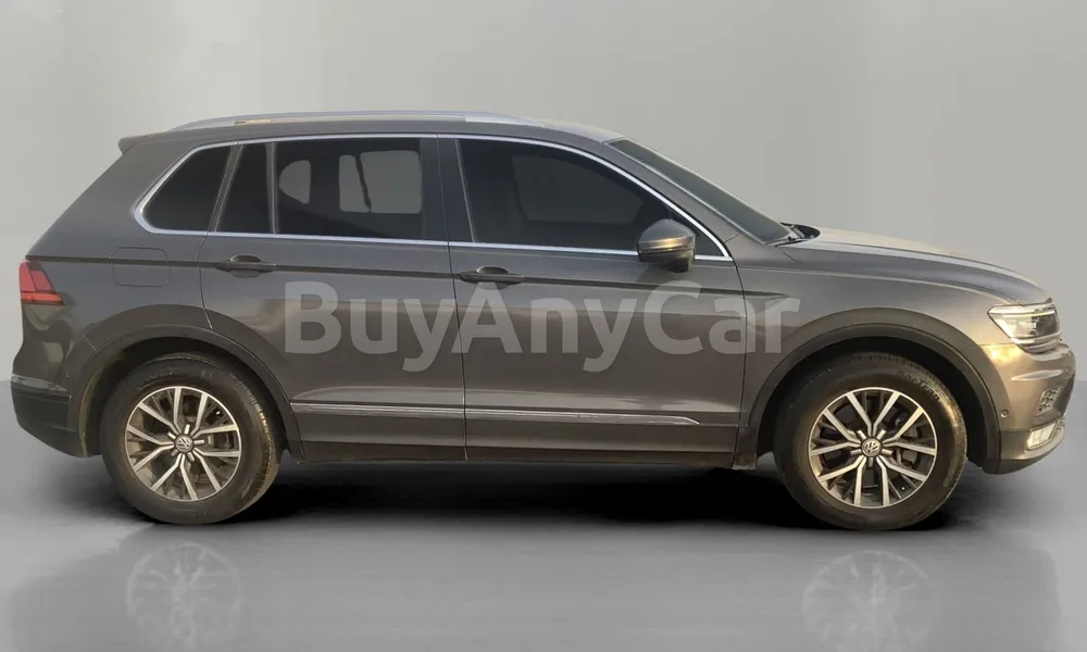 Vehicle photo 4