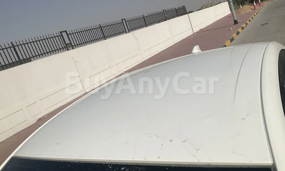 Vehicle photo 5