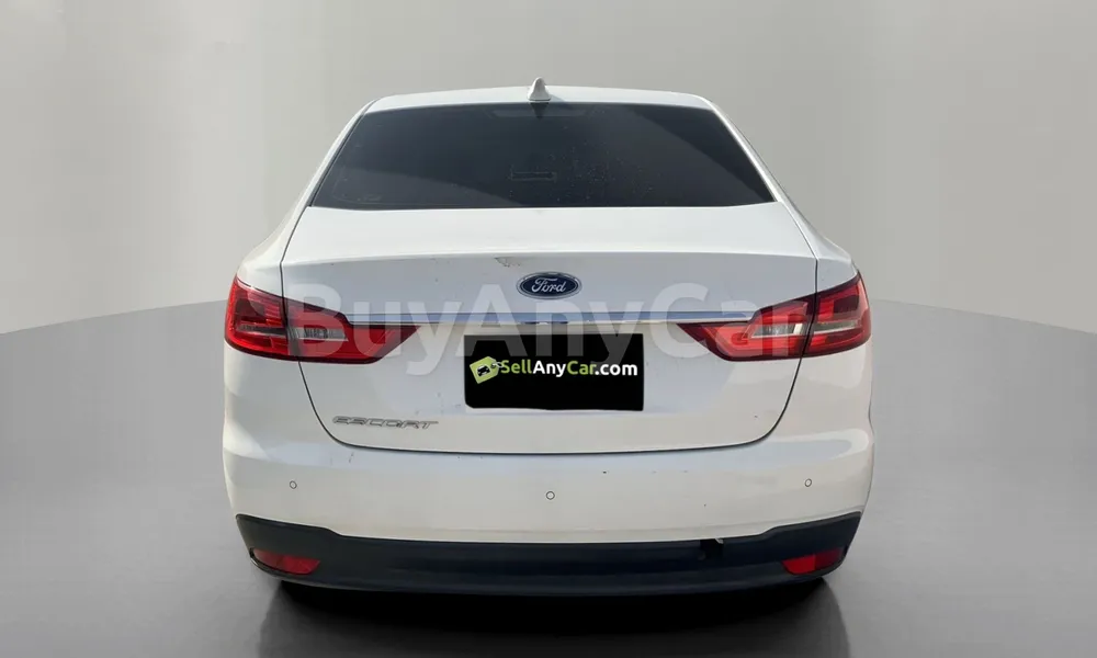Vehicle photo 2