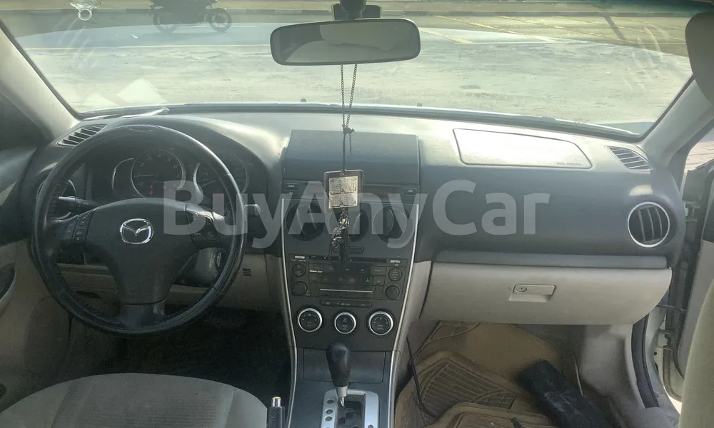 Vehicle photo 8