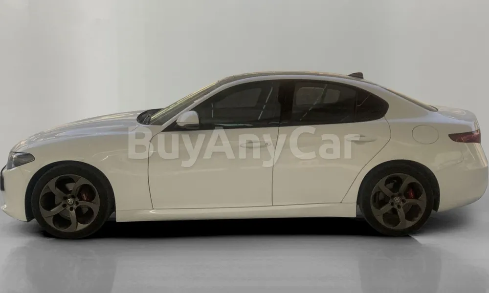 Vehicle photo 4