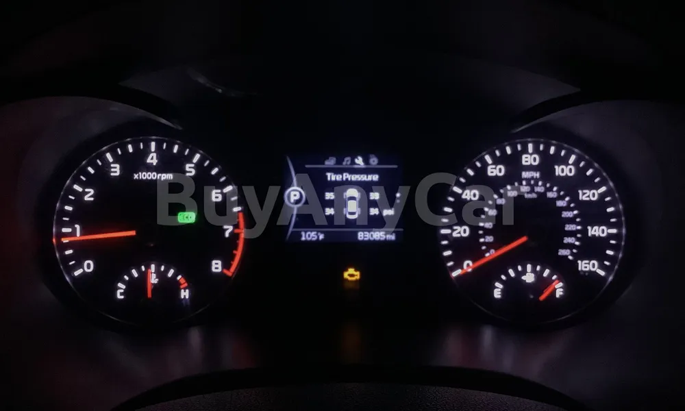 Vehicle photo 7
