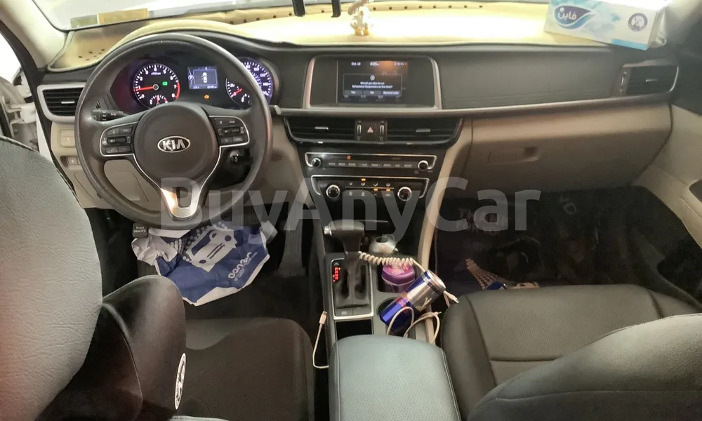 Vehicle photo 8