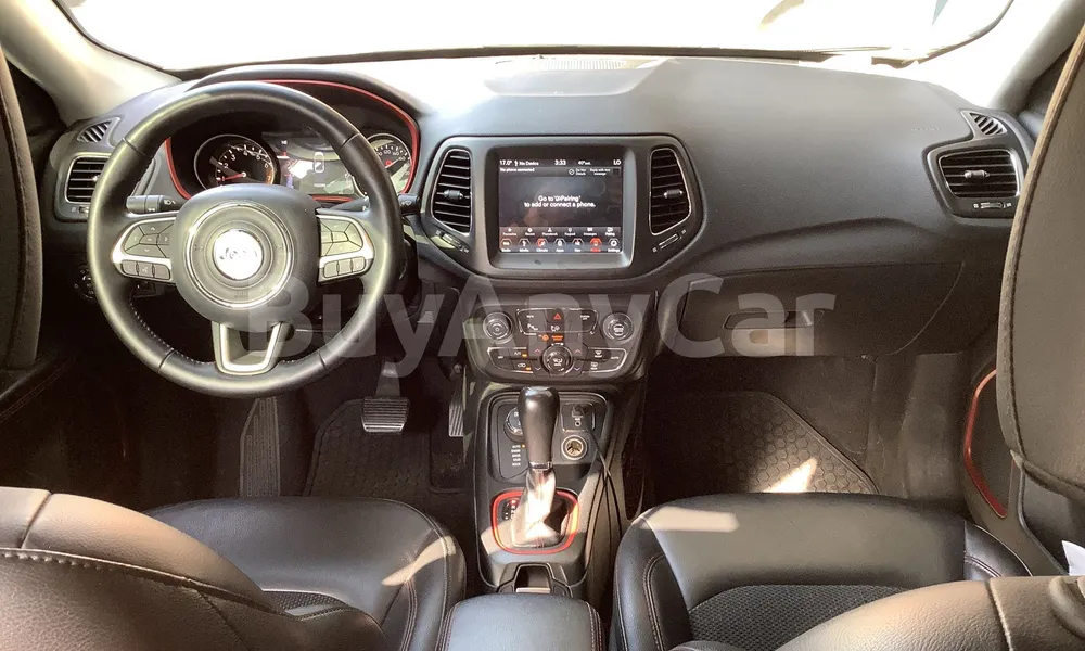 Vehicle photo 9