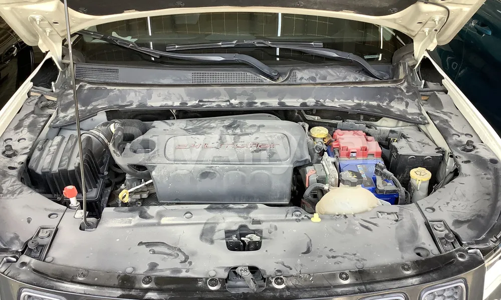 Vehicle photo 5