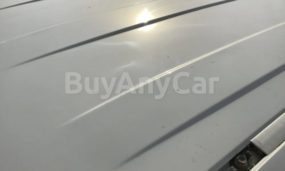 Vehicle photo 5