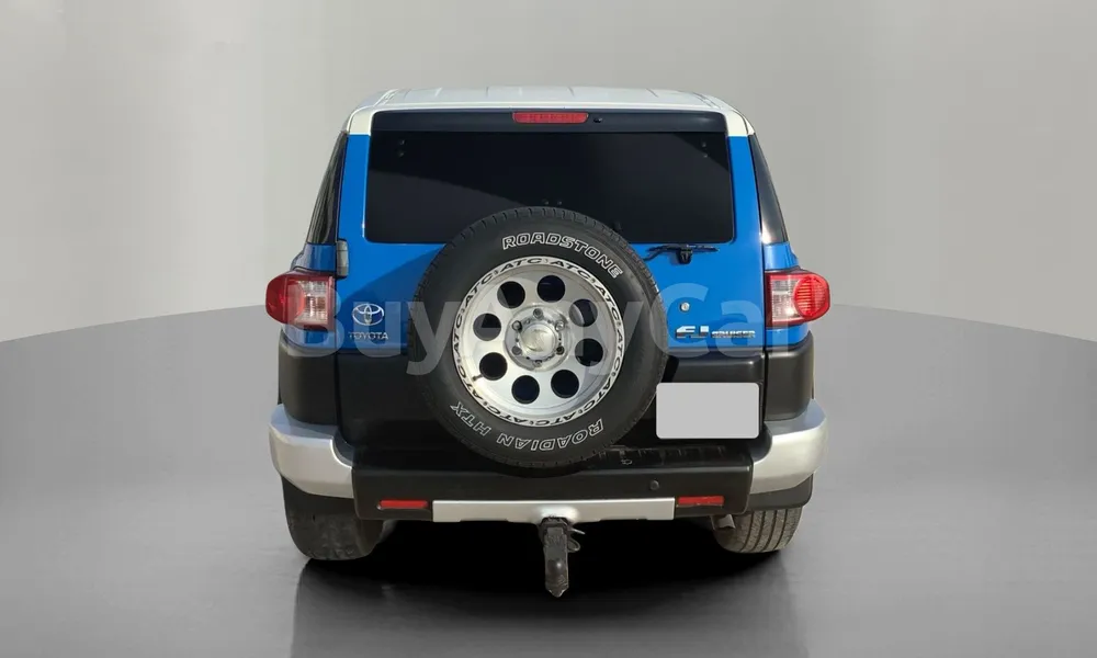 Vehicle photo 2