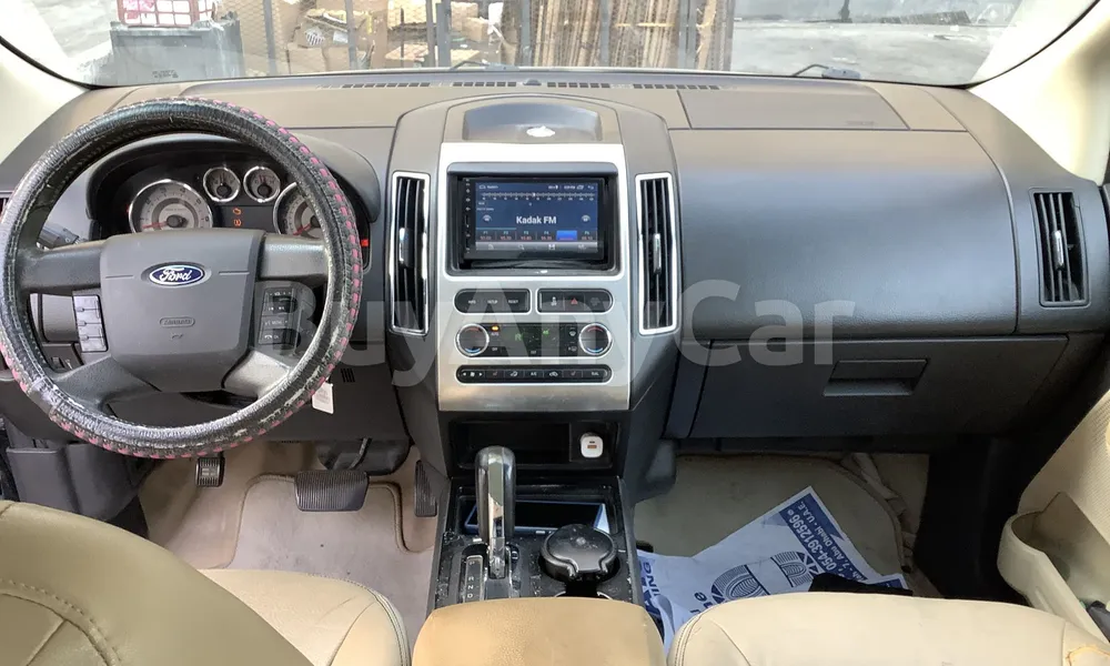 Vehicle photo 7