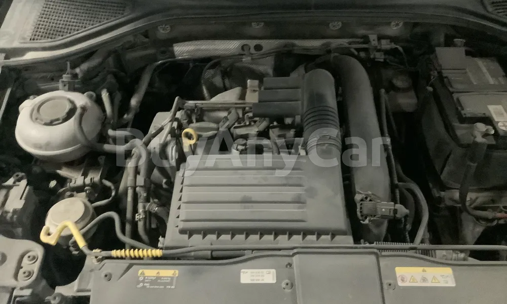 Vehicle photo 6