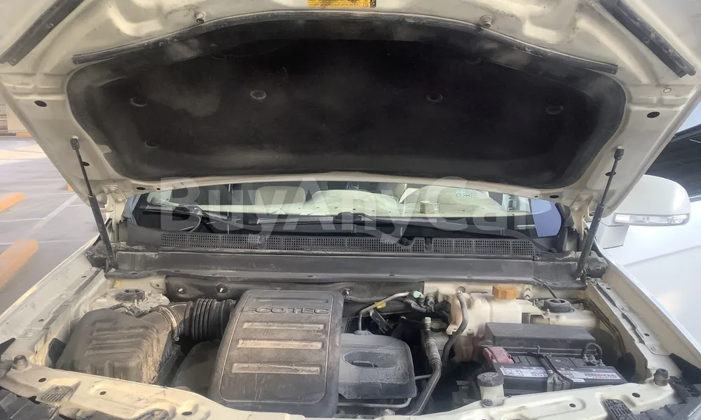 Vehicle photo 6