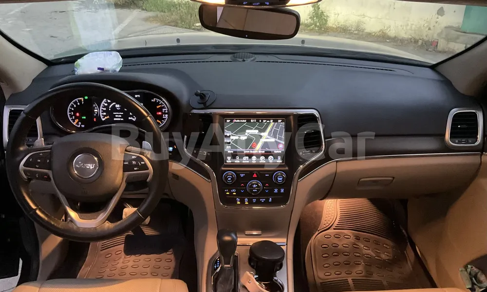 Vehicle photo 8