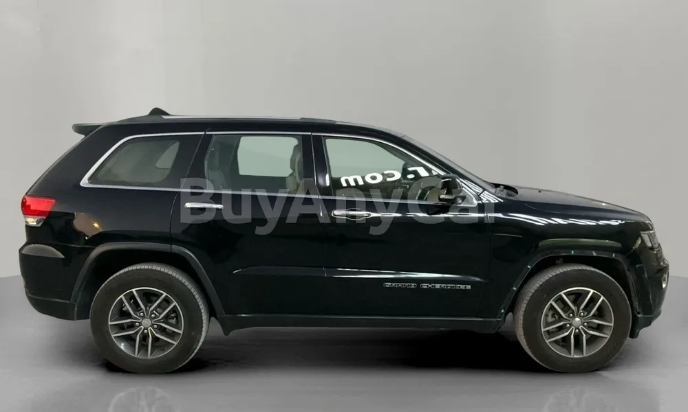 Vehicle photo 3