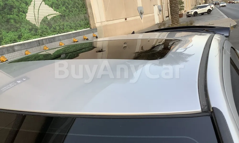 Vehicle photo 5