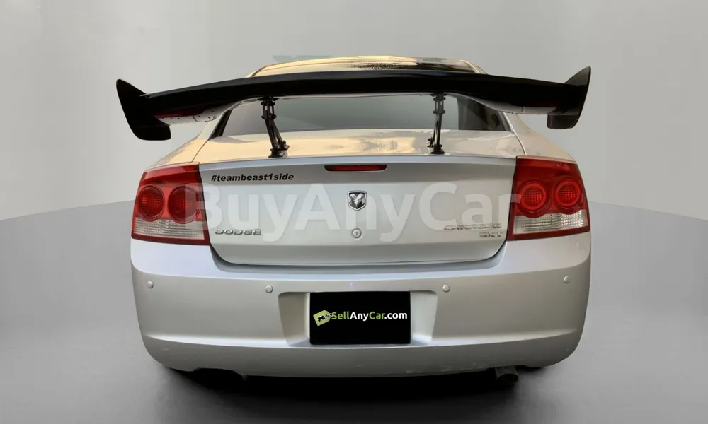 Vehicle photo 2