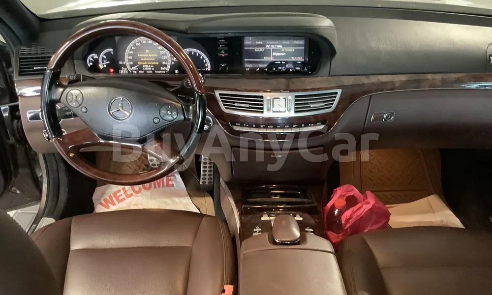 Vehicle photo 7