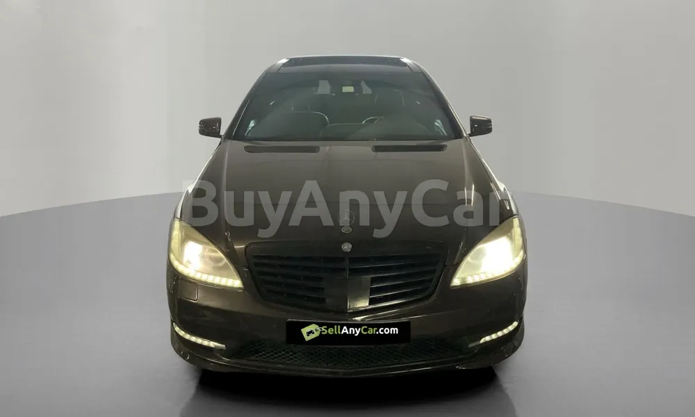 Vehicle photo 1