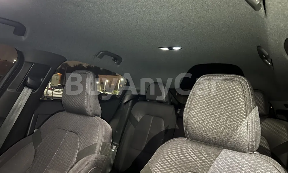 Vehicle photo 9