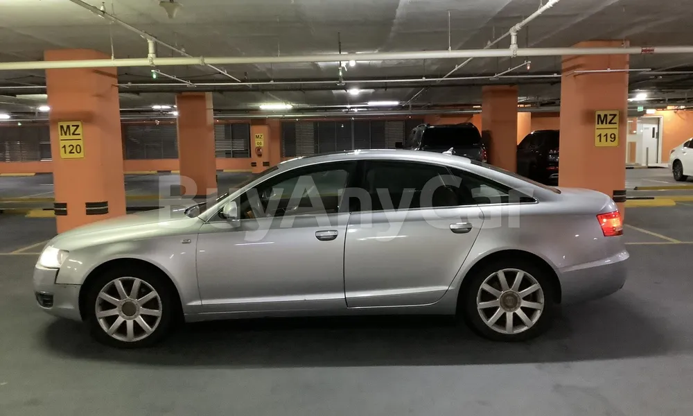 Vehicle photo 4