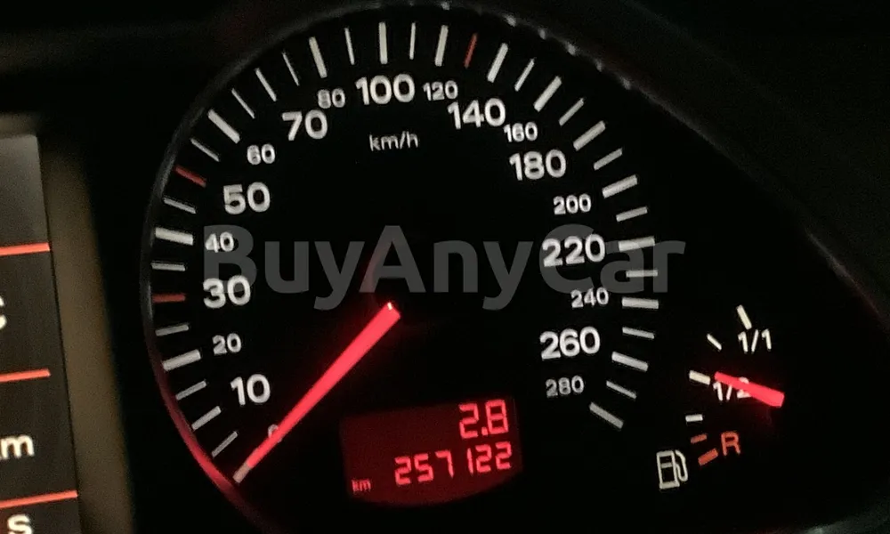 Vehicle photo 7