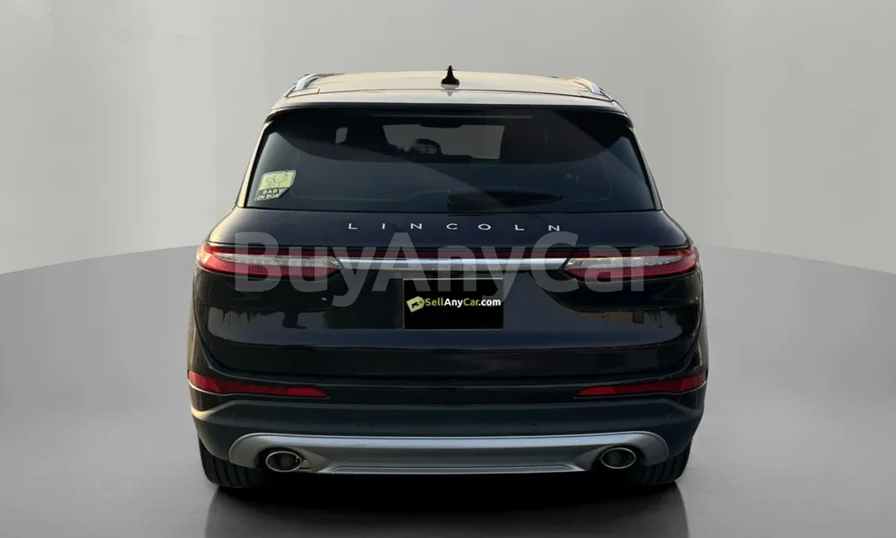 Vehicle photo 2