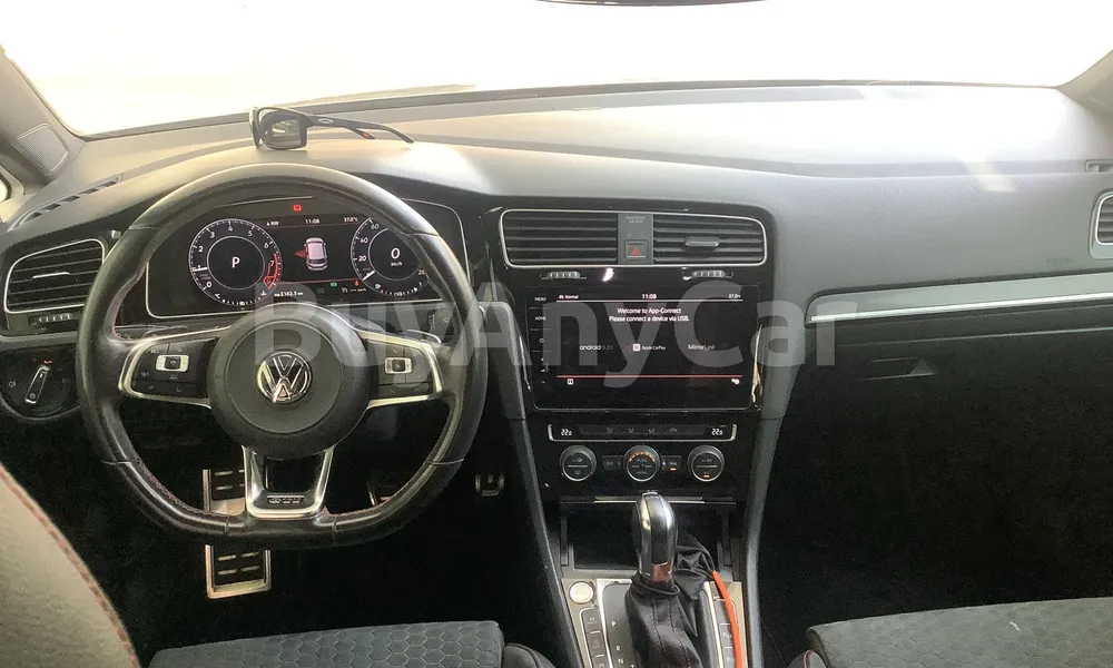Vehicle photo 9