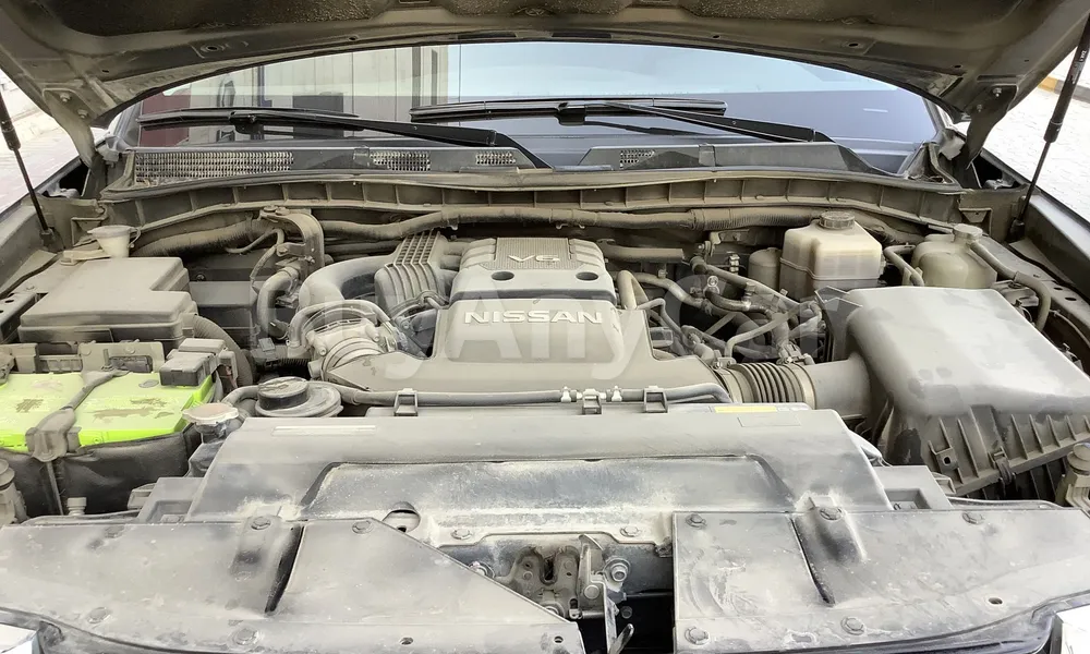 Vehicle photo 6