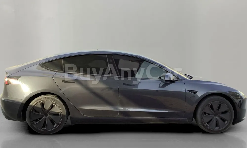 Vehicle photo 3