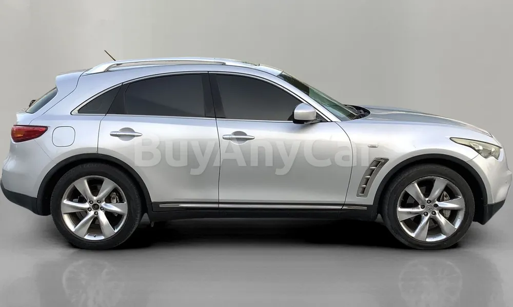 Vehicle photo 4