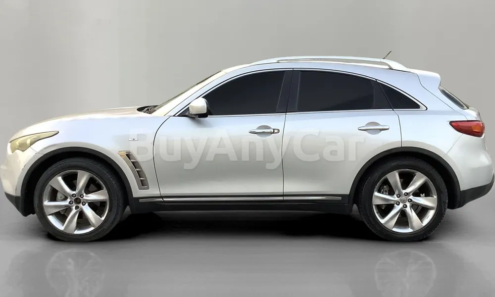 Vehicle photo 3