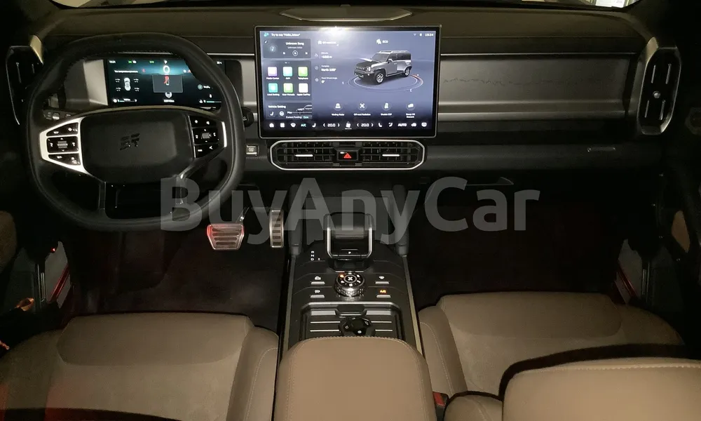 Vehicle photo 9