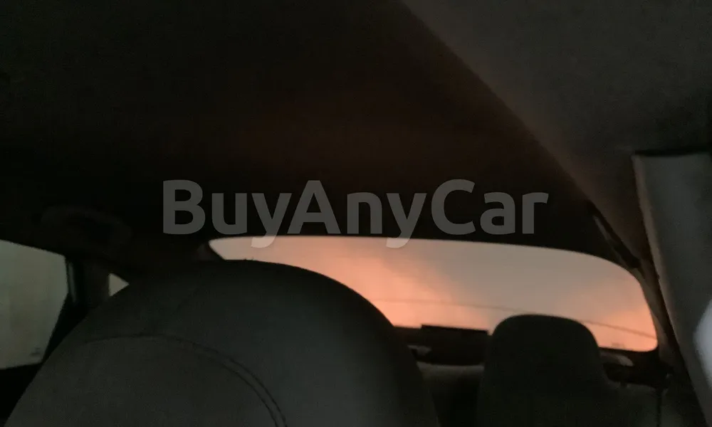 Vehicle photo 9