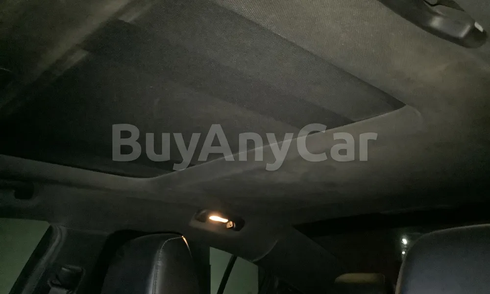 Vehicle photo 8