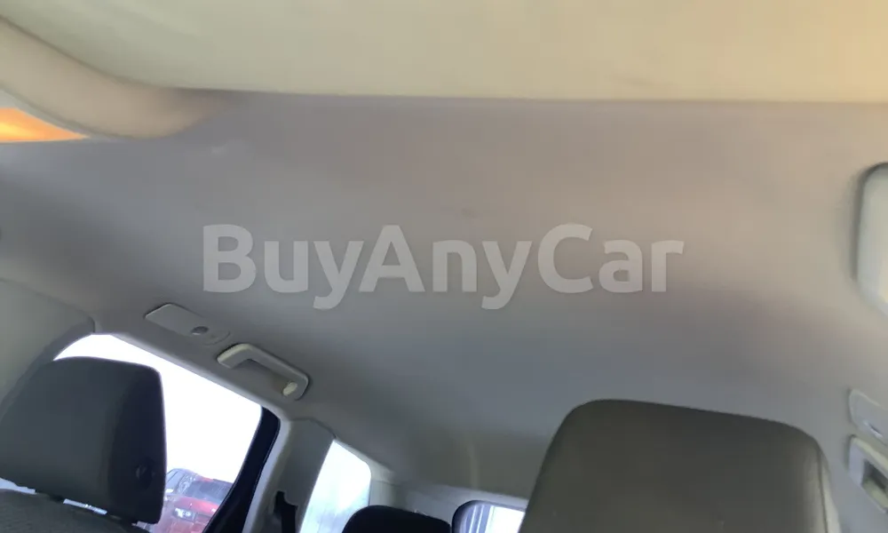 Vehicle photo 9