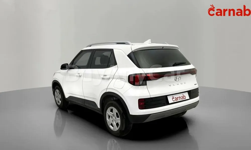Vehicle photo 8