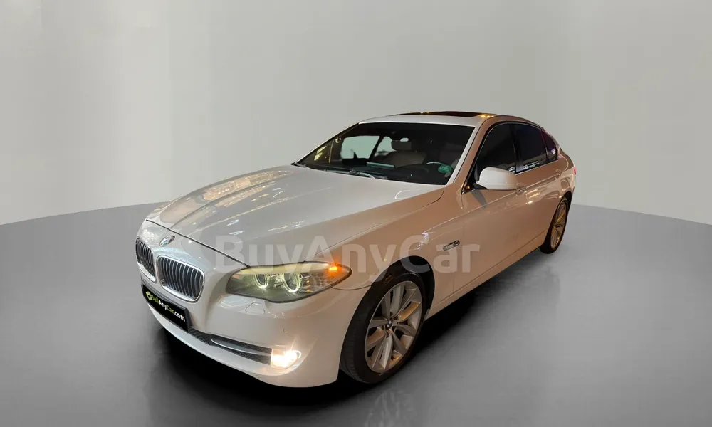 Vehicle photo 1