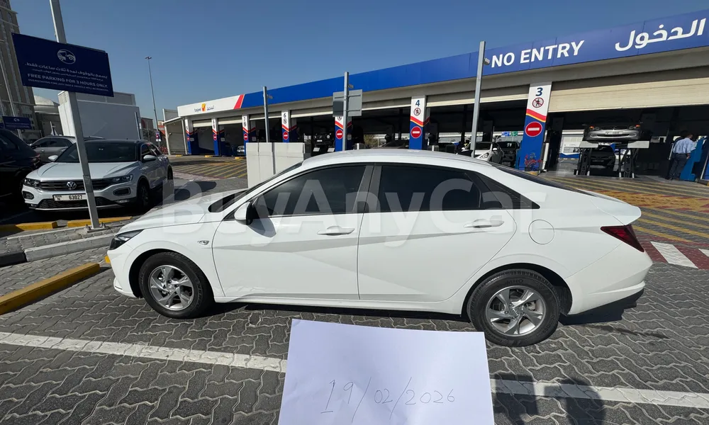 Vehicle photo 4