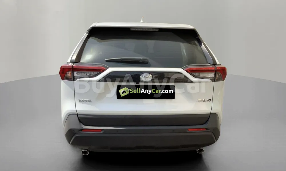 Vehicle photo 2