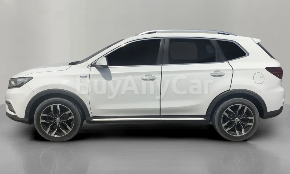 Vehicle photo 6
