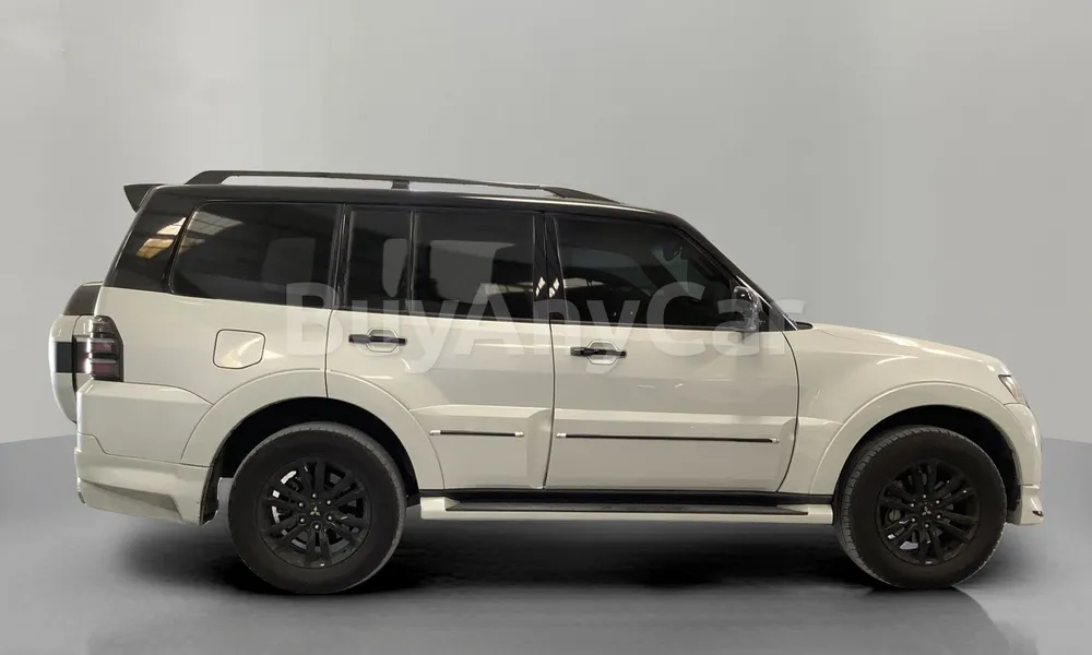 Vehicle photo 3