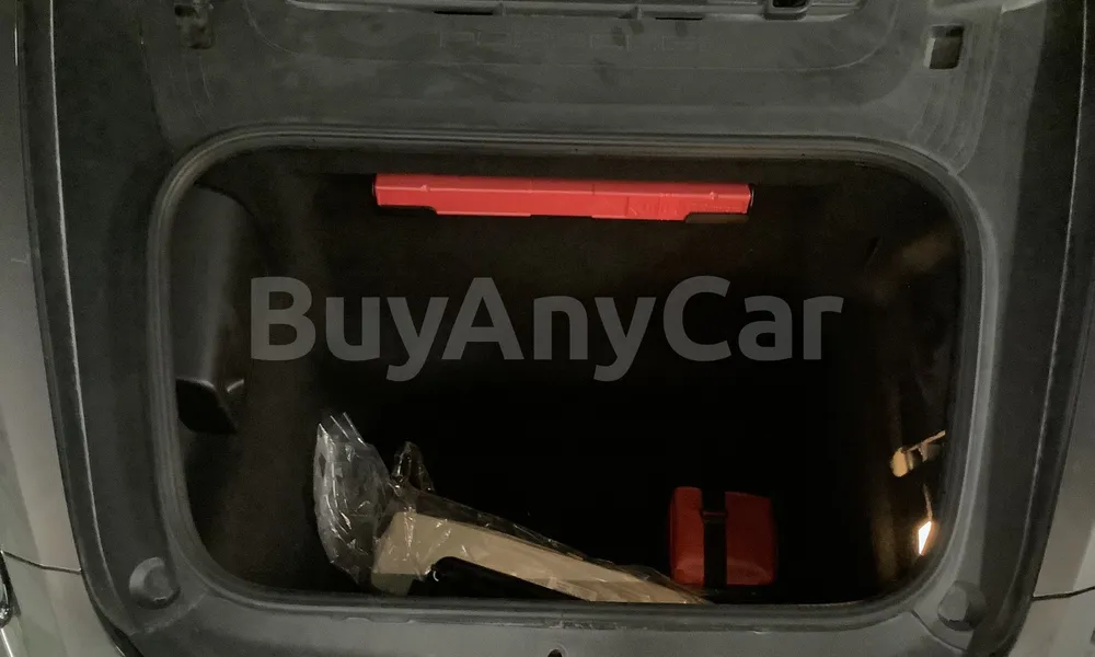 Vehicle photo 6
