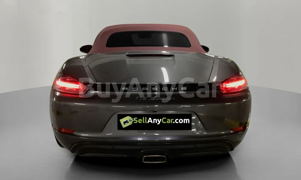 Vehicle photo 2