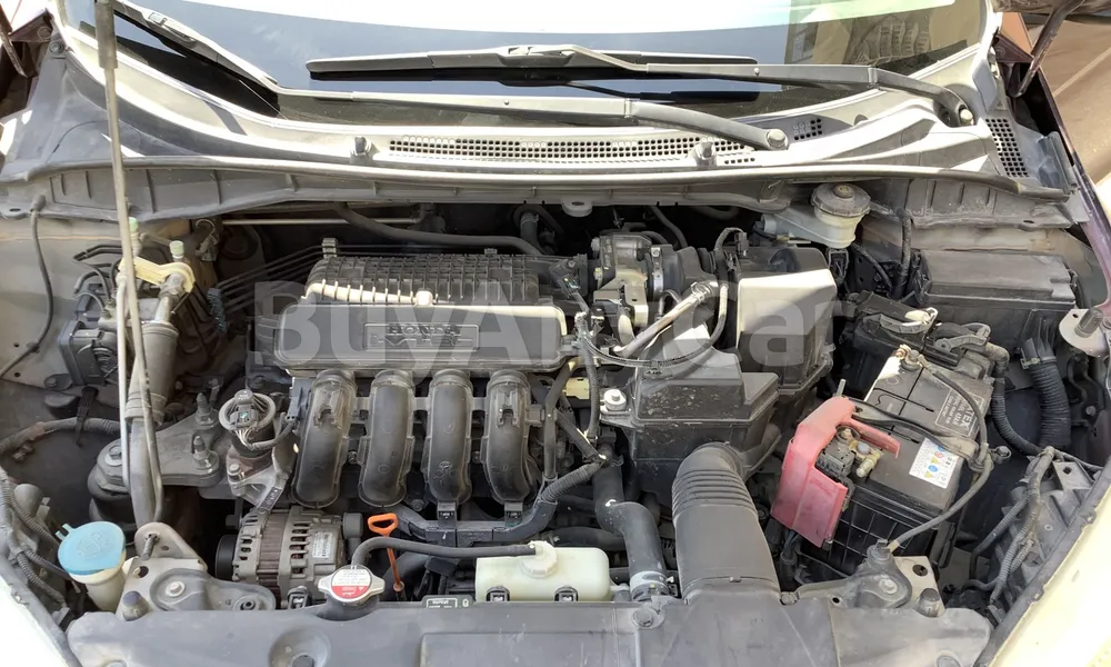 Vehicle photo 6