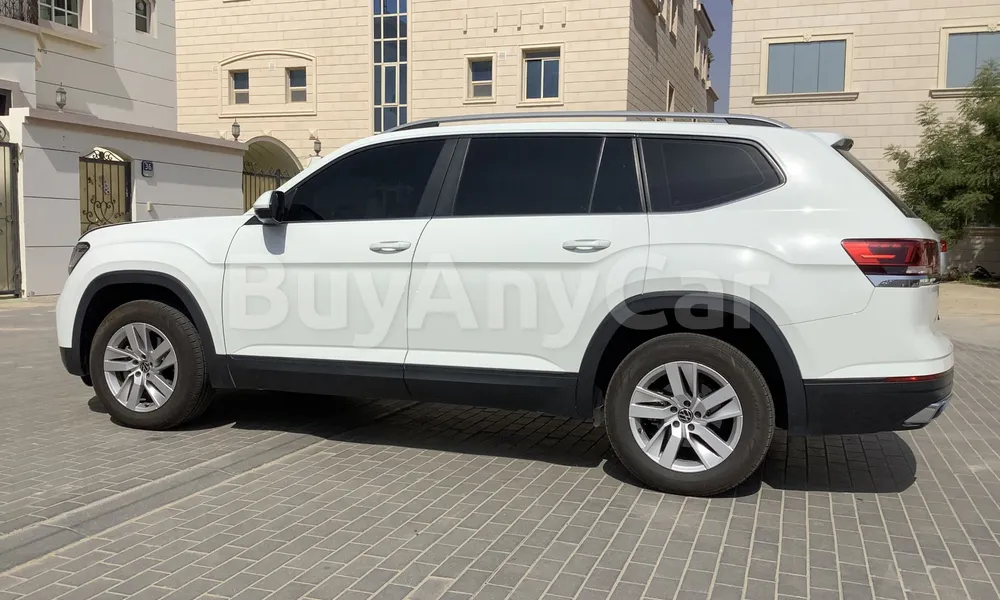 Vehicle photo 4